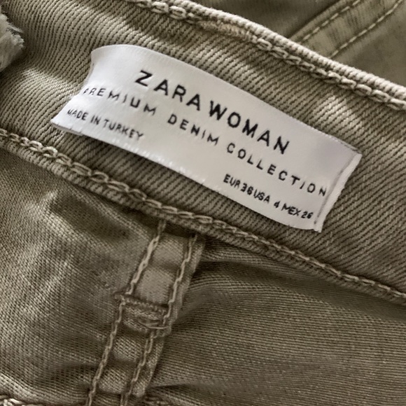 low rise Light Wash green jeans - Picture 3 of 4